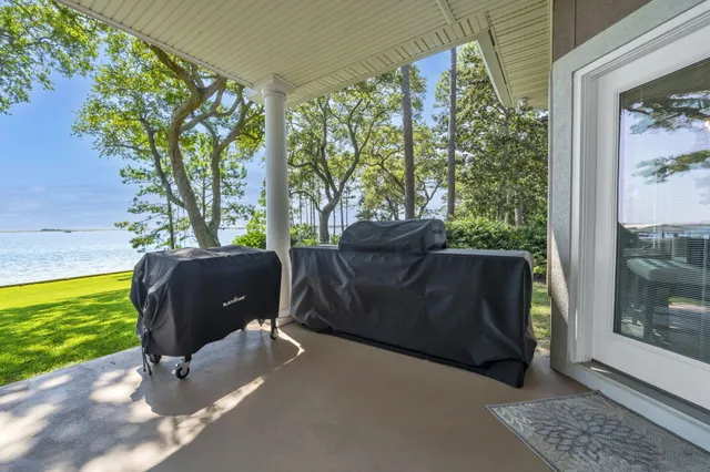 $1,849,000 | 809 East Miracle Strip Parkway, Mary Esther, FL 32569