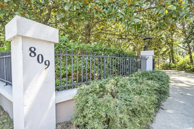 $1,849,000 | 809 East Miracle Strip Parkway, Mary Esther, FL 32569