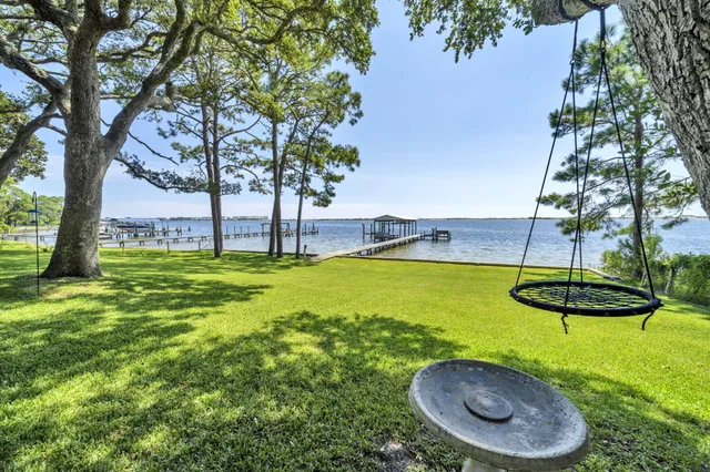 $1,849,000 | 809 East Miracle Strip Parkway, Mary Esther, FL 32569