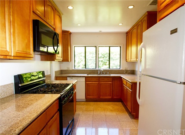 209 North Wetherly Drive Beverly Hills, CA 90211 - Photo 4 of 18