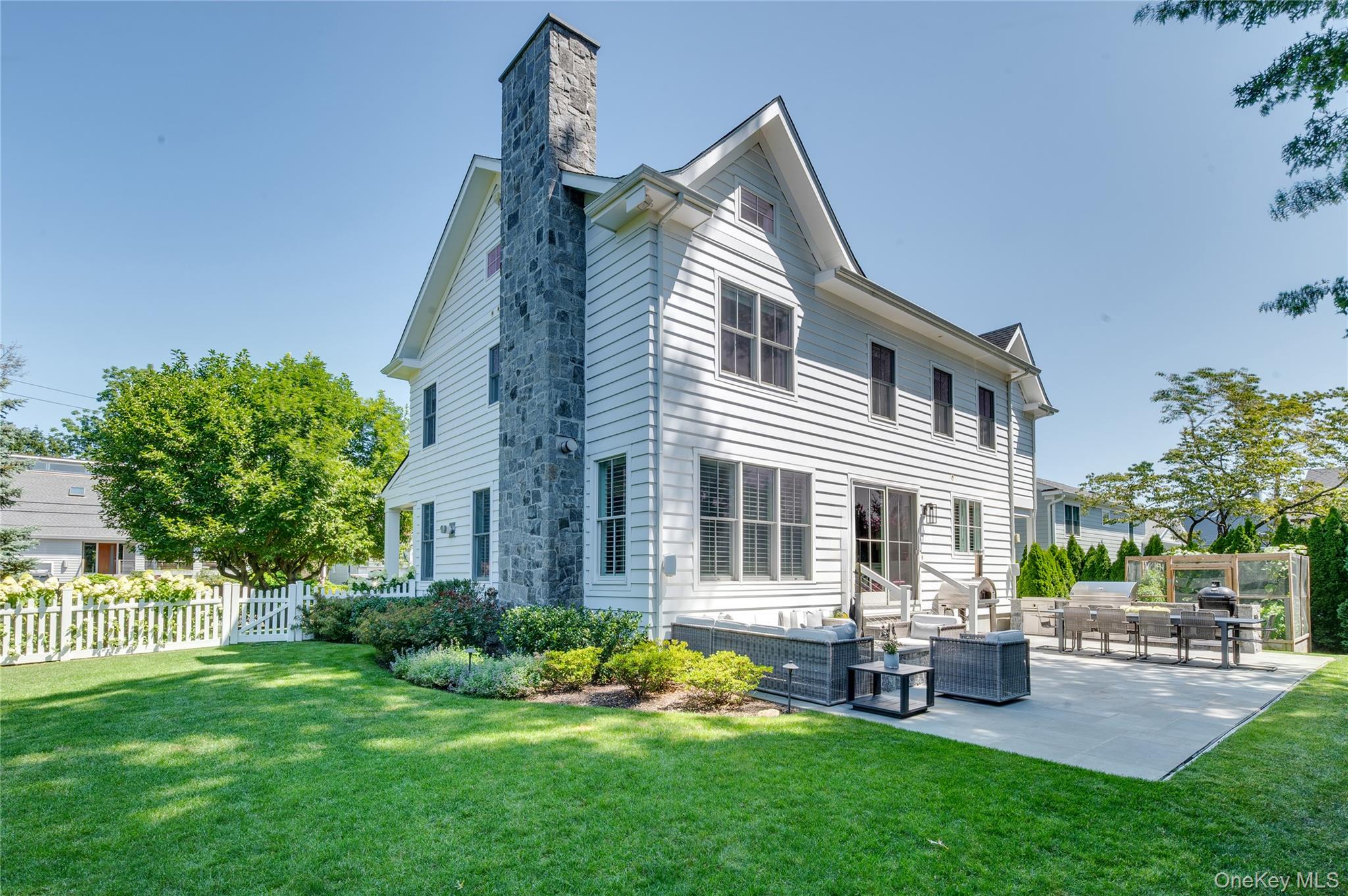 100 Dearborn Avenue Rye, NY 10580 - Photo 45 of 49 100 Dearborn Ave, Rye is located in the heart of the Milton Point neighborhood.