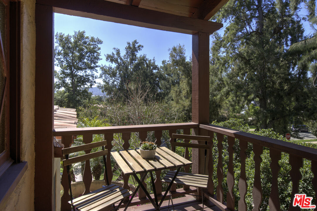 885 Cumberland Road Glendale, CA 91202 - Photo 18 of 30