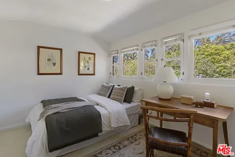 $1,895,000 | 885 Cumberland Road, Glendale, CA 91202