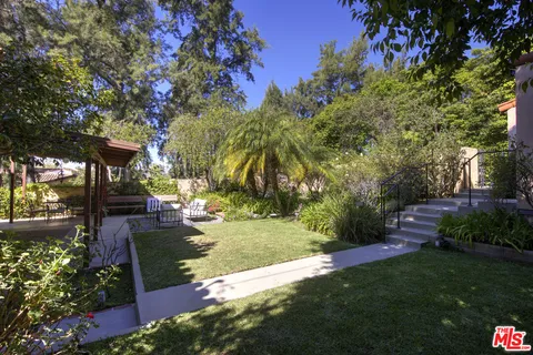 $1,895,000 | 885 Cumberland Road, Glendale, CA 91202
