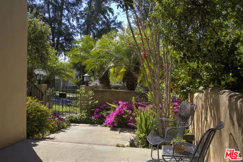 $1,895,000 | 885 Cumberland Road, Glendale, CA 91202