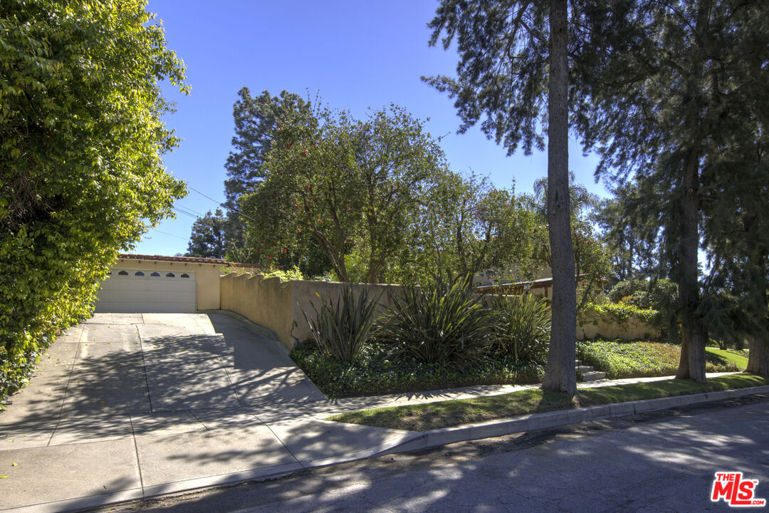 885 Cumberland Road Glendale, CA 91202 - Photo 30 of 30