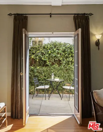 $1,895,000 | 885 Cumberland Road, Glendale, CA 91202