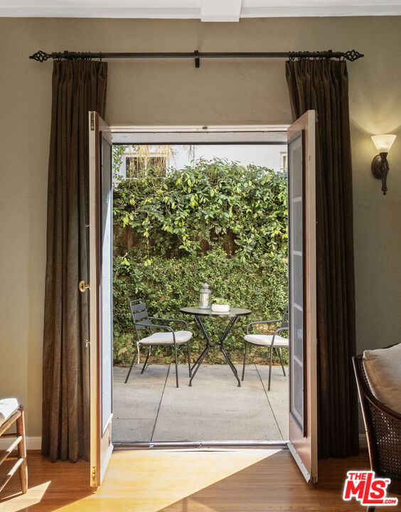 885 Cumberland Road Glendale, CA 91202 - Photo 9 of 30