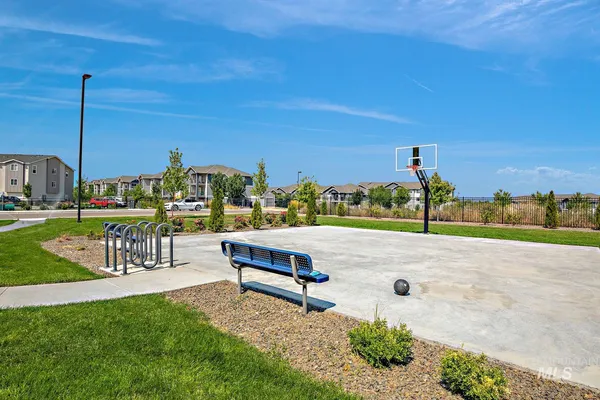 $685,000 | 4044 West Ski Jump Lane, Meridian, ID 83642