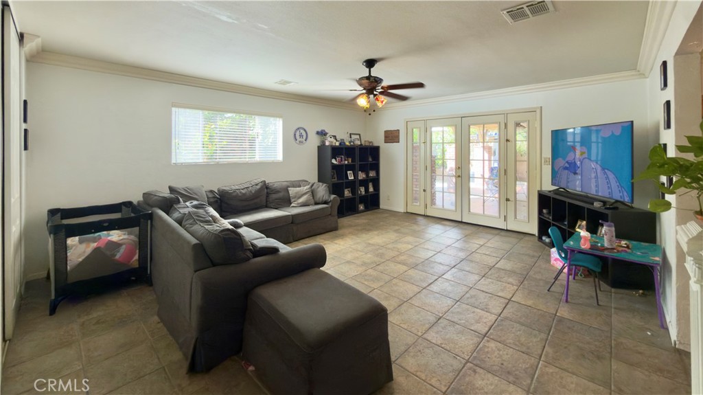 1011 Shadow San Fernando, CA 91340 - Photo 11 of 35