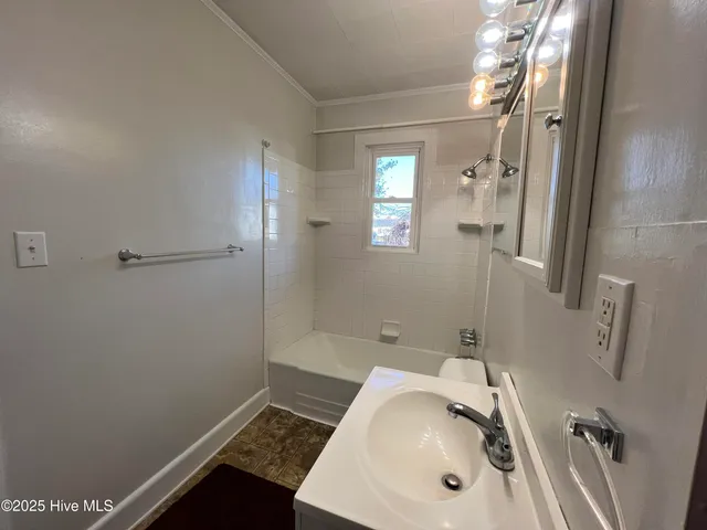 $1,250 | 204 A Woodland Street, Hertford, NC 27944