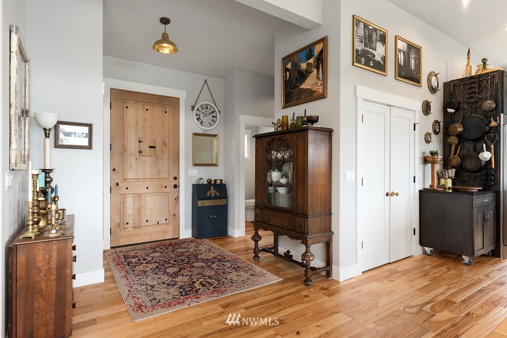 1348 East Bercot Road Freeland, WA 98249 - Photo 4 of 24 Gallery Image 4