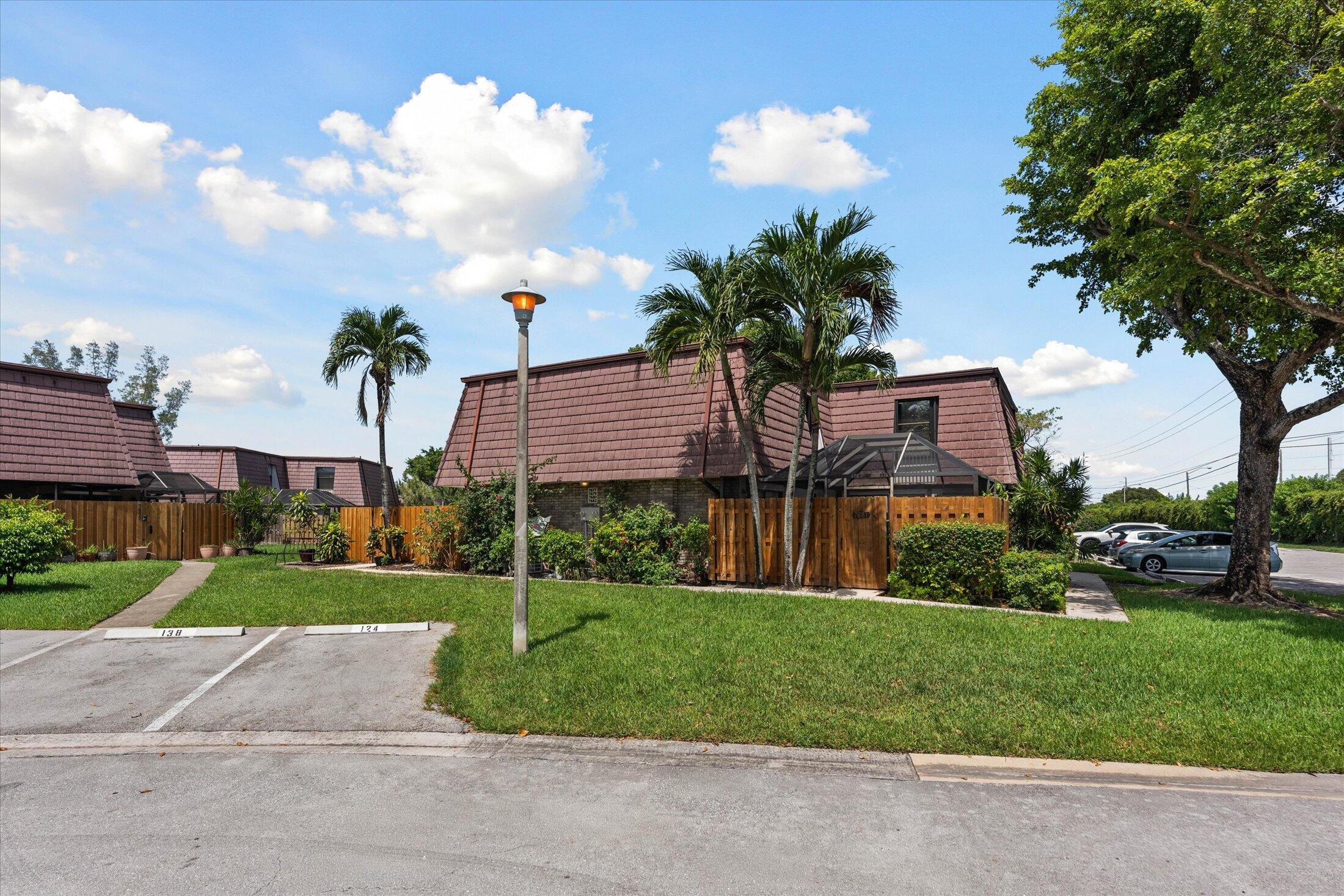 7683 Courtyard Run West Boca Raton, FL 33433 - Photo 2 of 30 01-7683 Courtyard Run W, Boca Raton