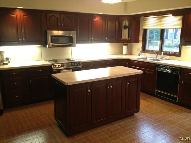 435 Macada Road Bethlehem, PA 18017 - Photo 17 of 49 Gallery Image 17
