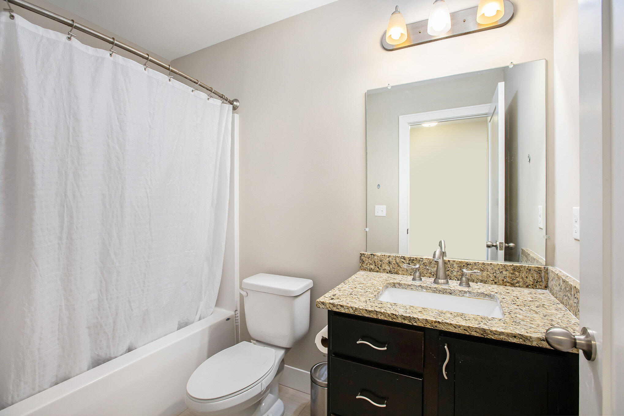 2502 West Liberty Road Ann Arbor, MI 48103 - Photo 22 of 27 028_mg_9757