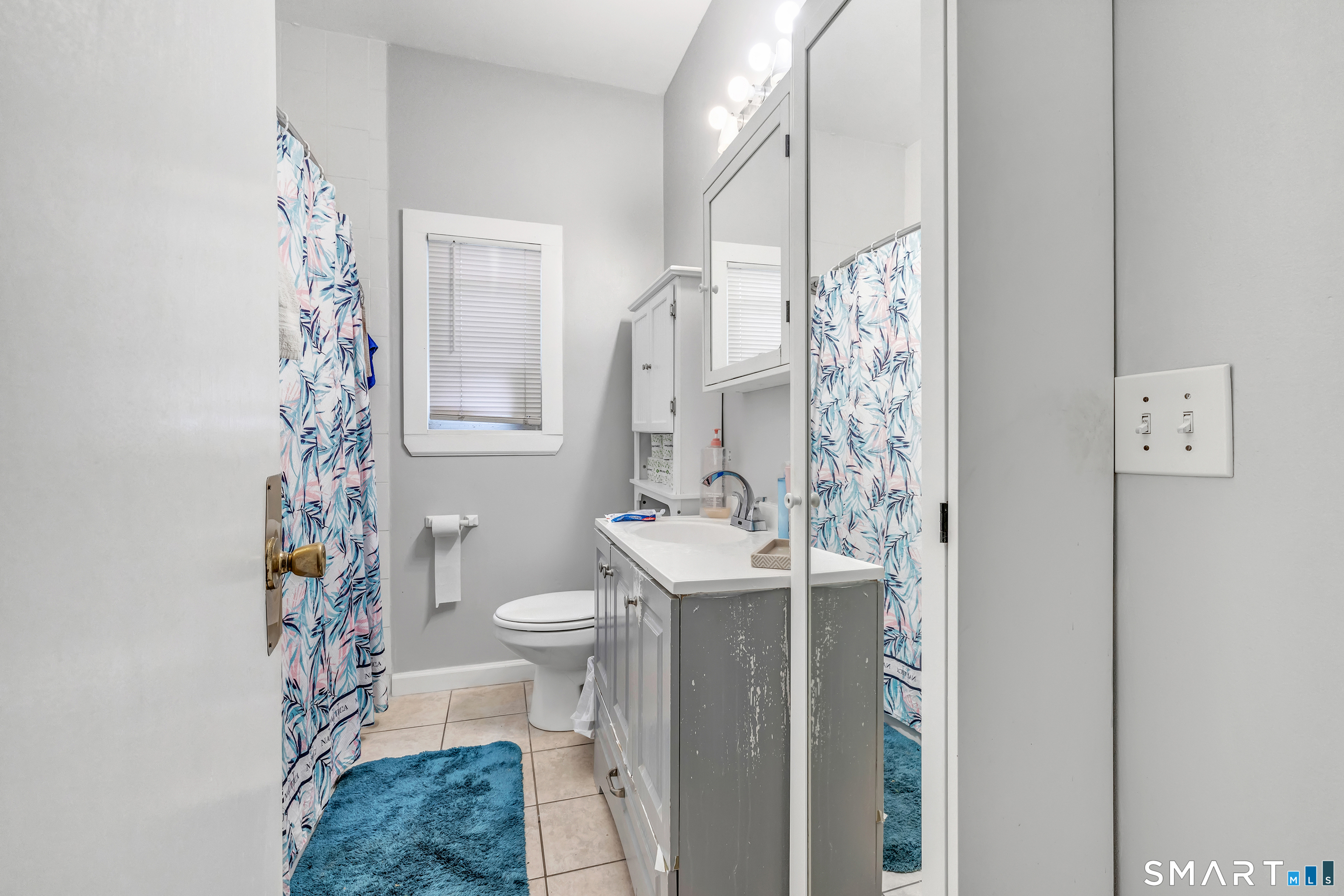 189 Wells Street Bridgeport, CT 06606 - Photo 36 of 40 1st Floor - Offers 1389 sq ft -Full Bath offers Shower/Tub