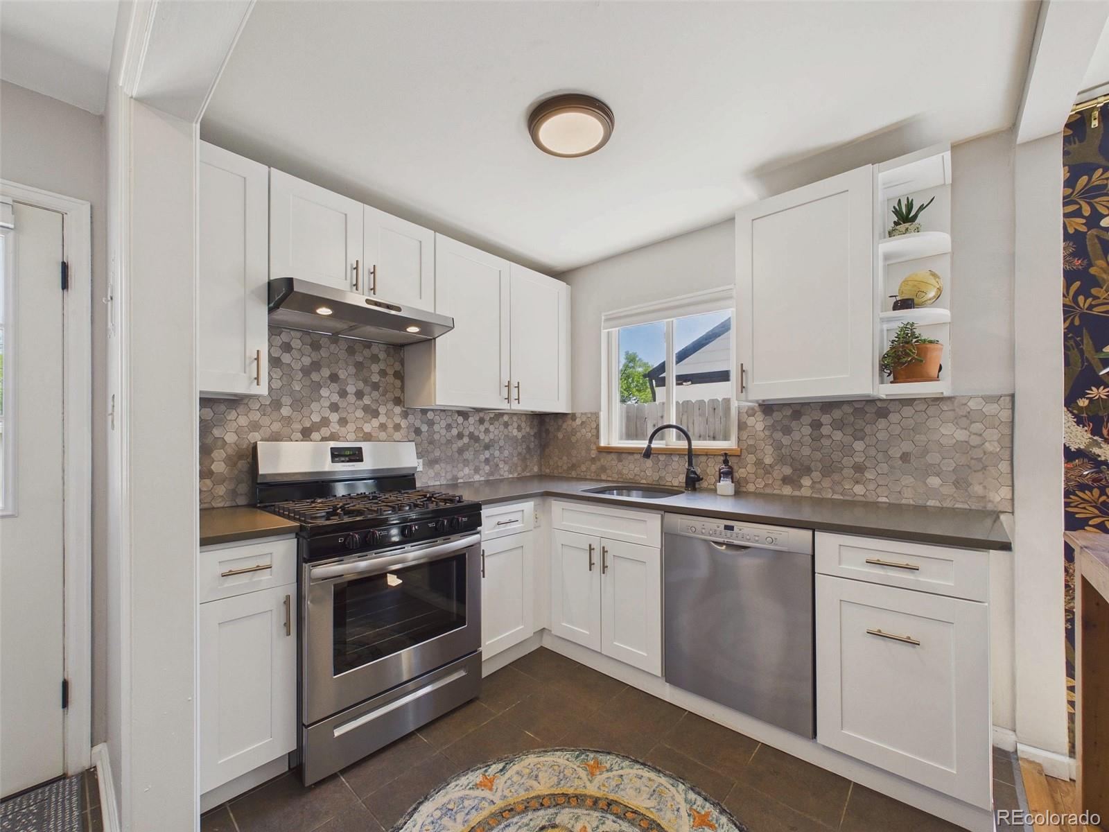 3250 Dexter Street Denver, CO 80207 - Photo 16 of 33