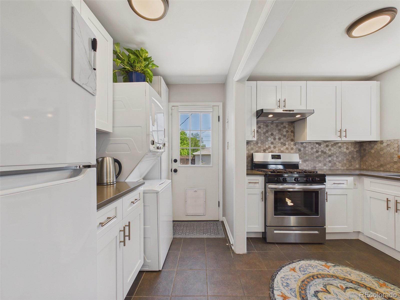 3250 Dexter Street Denver, CO 80207 - Photo 18 of 33