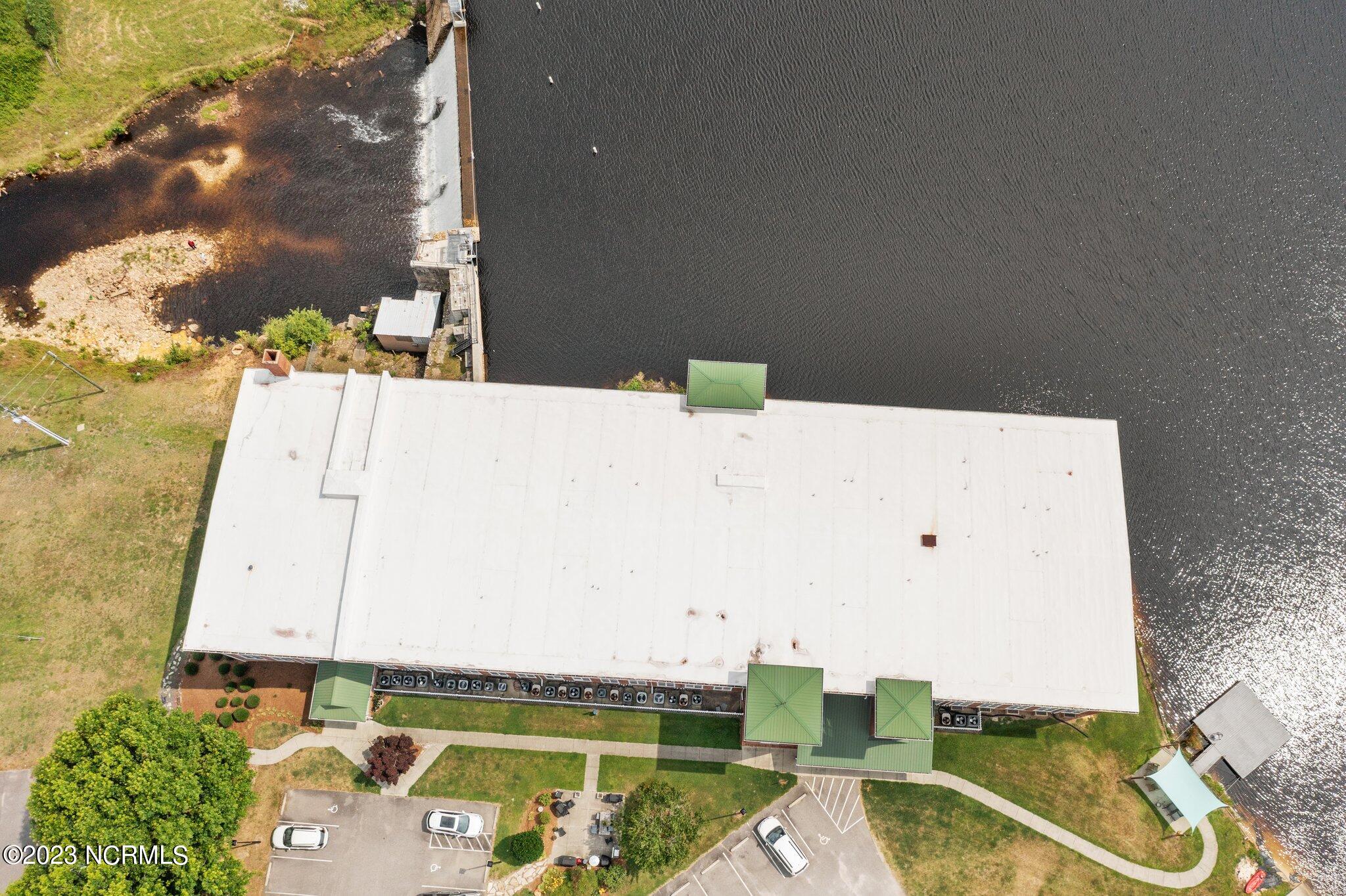 100 Carolyns Mill Place, Unit 109 Rockingham, NC 28379 - Photo 4 of 39 6-web-or-mls-DJI_0552