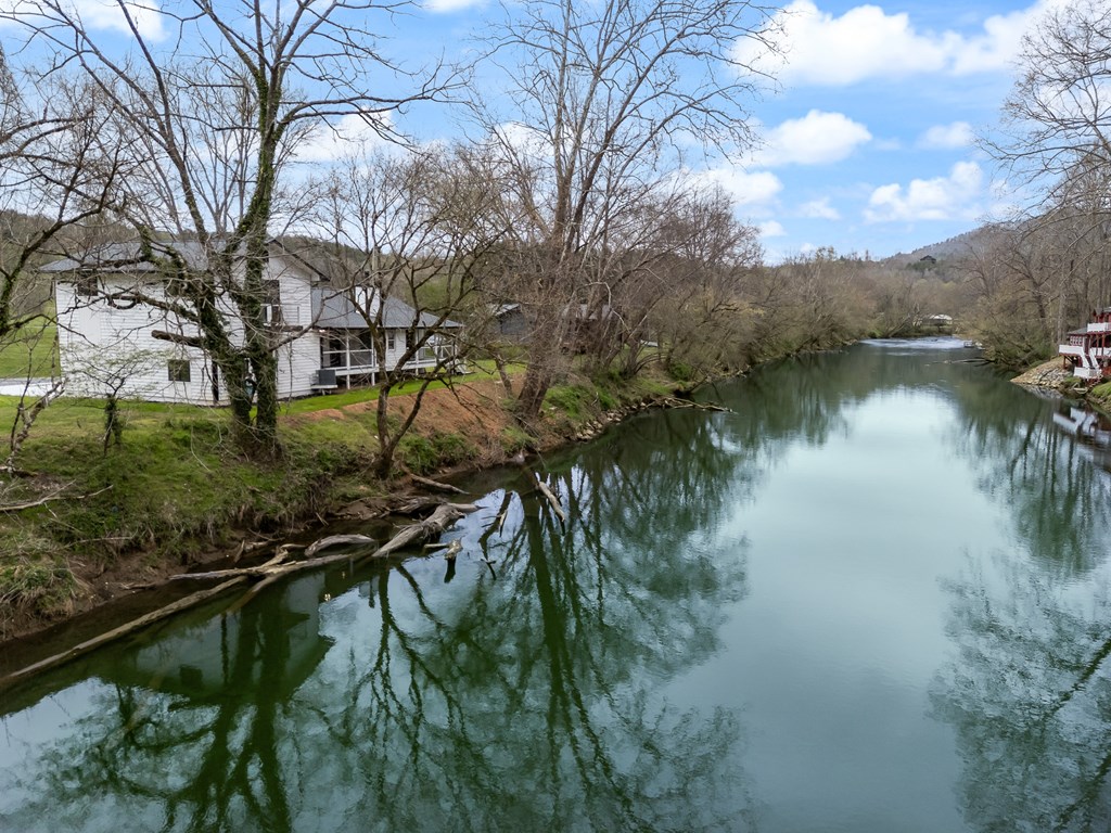 284 Smokeford Road Murphy, NC 28906 - Photo 3 of 124 Gallery Image 3