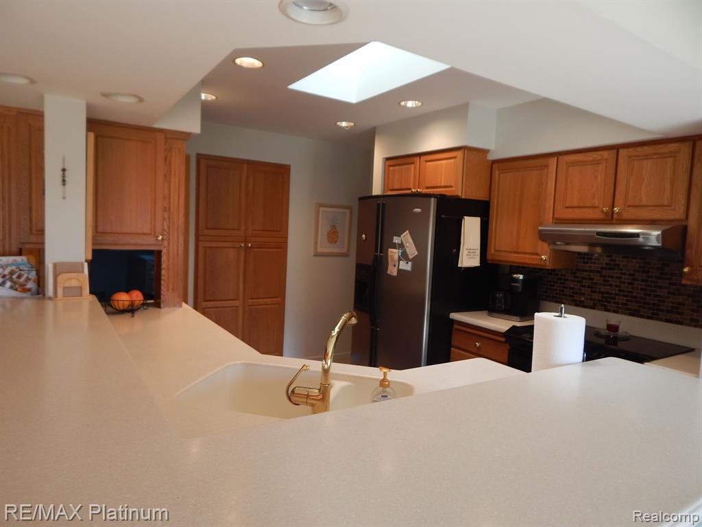 3825 North Hickory Ridge Road Highland, MI 48357 - Photo 25 of 80
