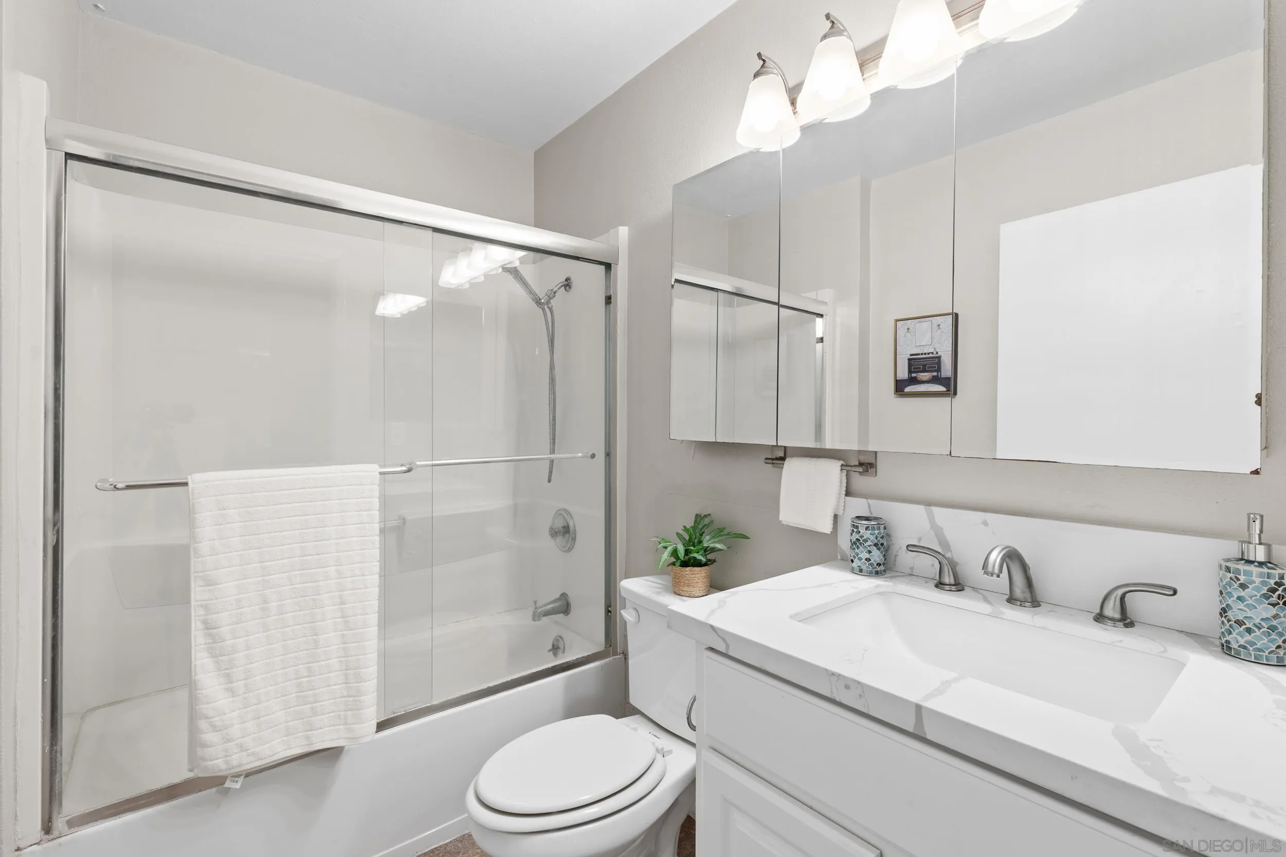 6131 Rancho Mission Road, Unit 317 San Diego, CA 92108 - Photo 6 of 33 Gallery Image 6