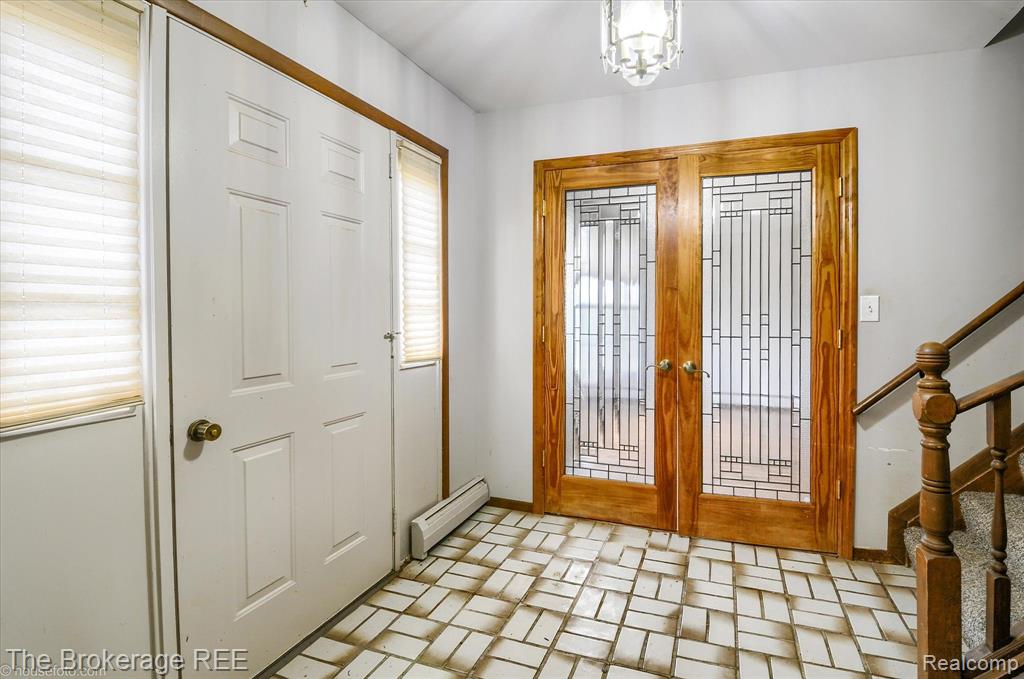 688 Uphill Road Milford, MI 48381 - Photo 14 of 65 Gallery Image 14