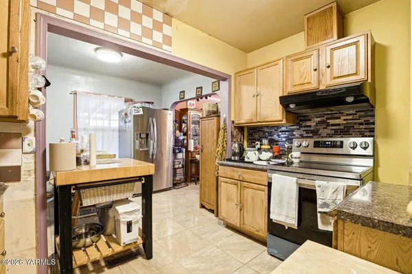 $297,500 | 1206 South 10th Avenue, Yakima, WA 98902