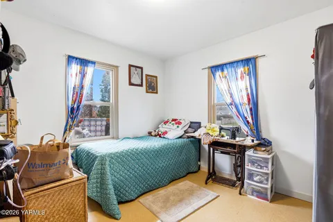 $297,500 | 1206 South 10th Avenue, Yakima, WA 98902