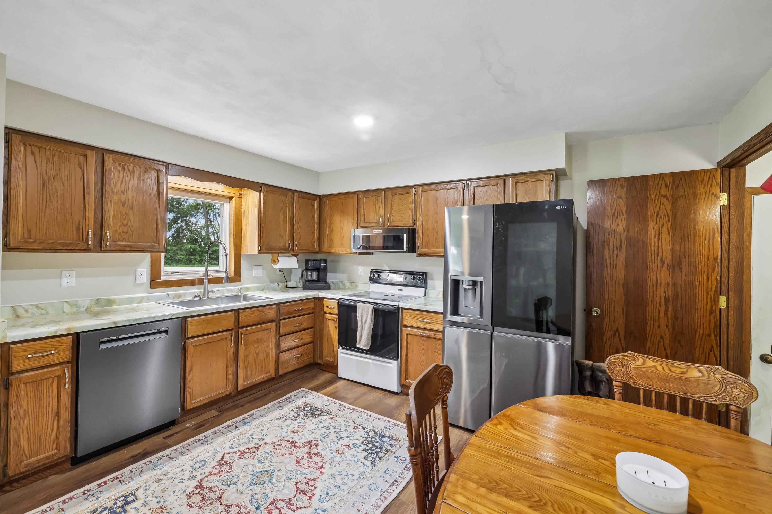 W1152 Fox Columbus, WI 53925 - Photo 6 of 68