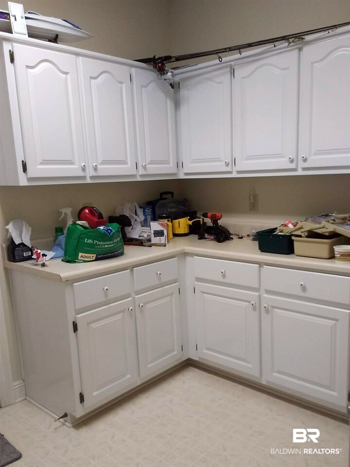 8132 Bay View Drive Foley, AL 36535 - Photo 30 of 50 Laundry center