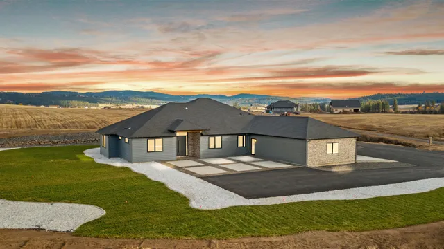 $1,250,000 | 13790 North Bruce Road, Mead, WA 99021