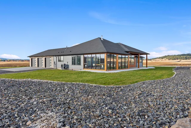 $1,250,000 | 13790 North Bruce Road, Mead, WA 99021