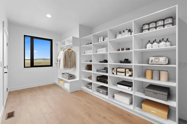 $1,250,000 | 13790 North Bruce Road, Mead, WA 99021