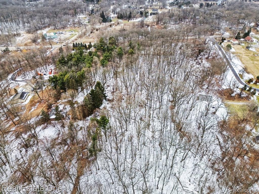 3277 South Milford Road Highland, MI 48357 - Photo 16 of 24 Gallery Image 16