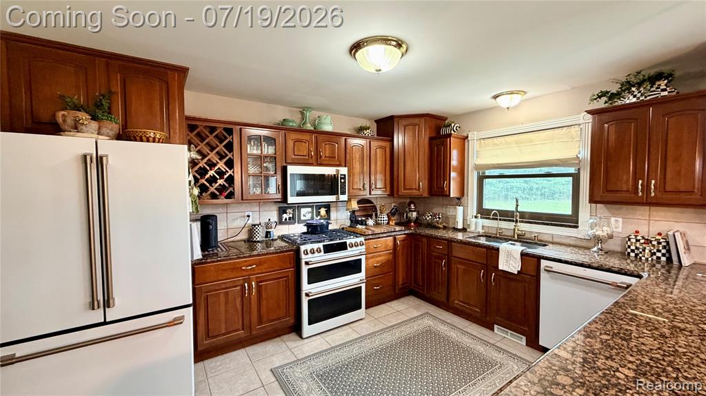 1205 Yule Road Leonard, MI 48367 - Photo 4 of 42