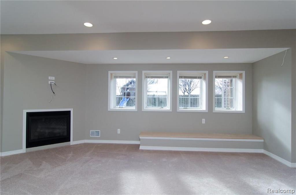 620 Bliss Drive Rochester Hills, MI 48307 - Photo 32 of 38