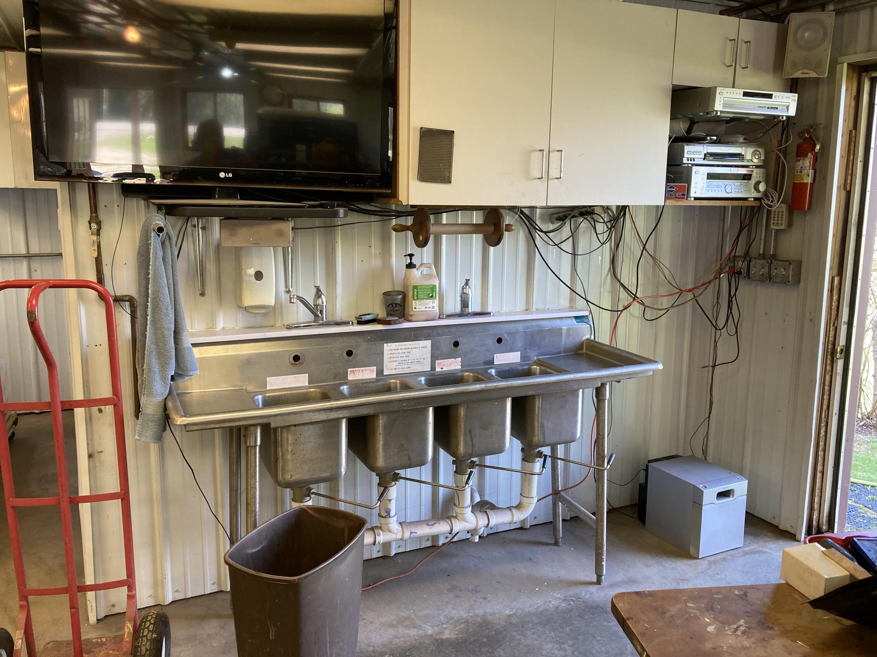 W4918 County Road North Lyndon, WI 53093 - Photo 19 of 23 Work Shop