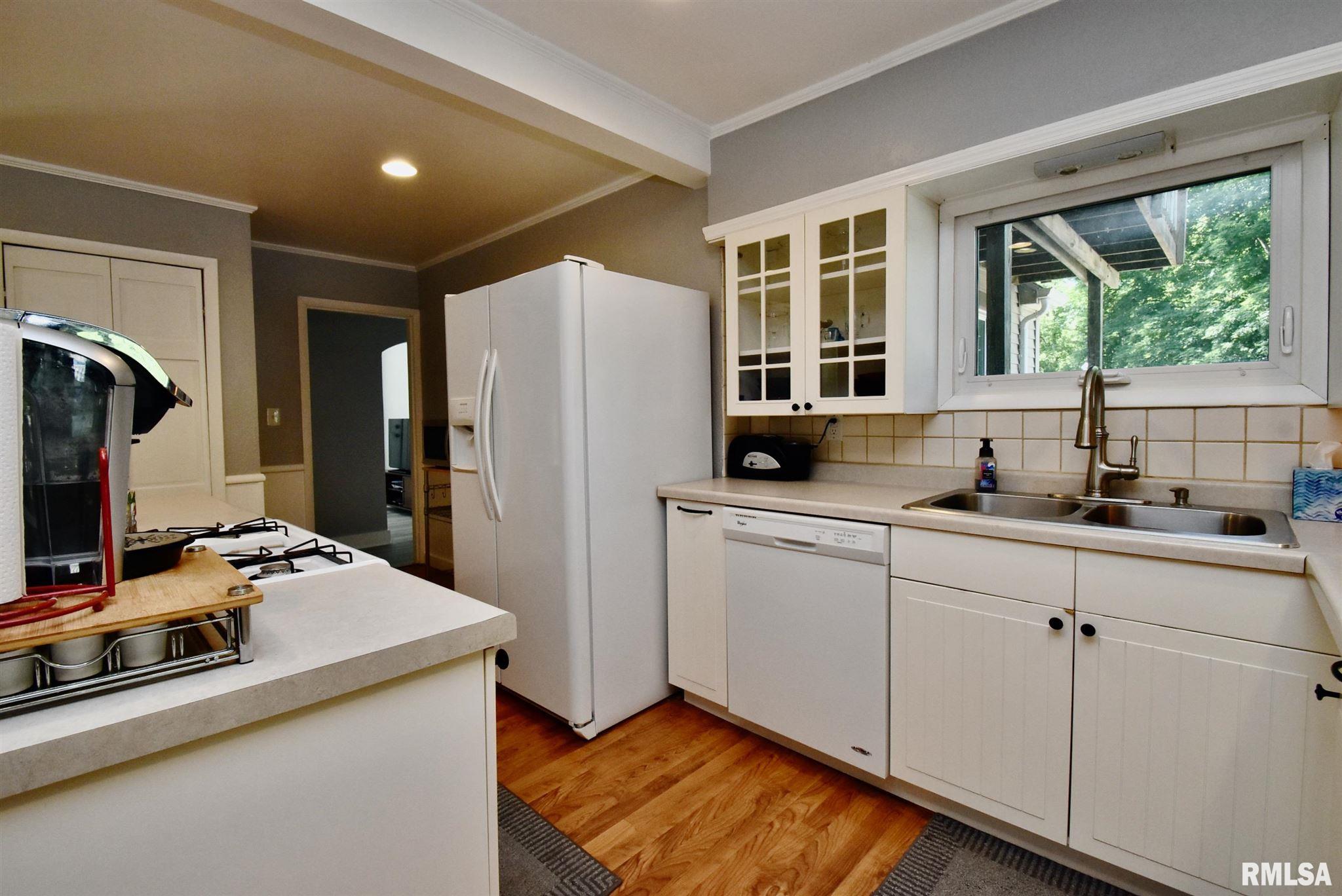 402 Hamilton Street Washington, IL 61571 - Photo 9 of 46 Gallery Image 9