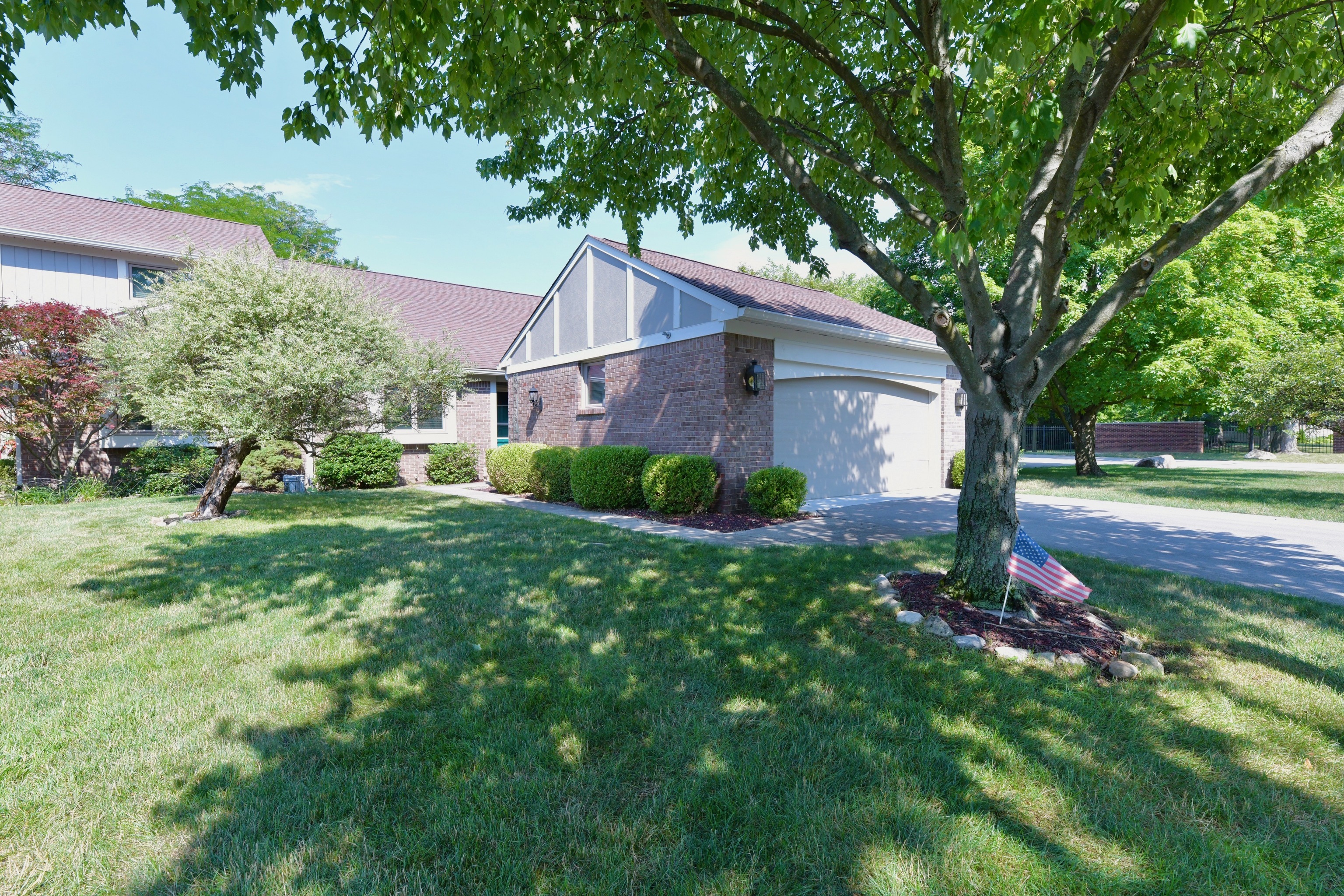 7462 Longleat Road Indianapolis, IN 46240 - Photo 1 of 35 Gallery Image 1