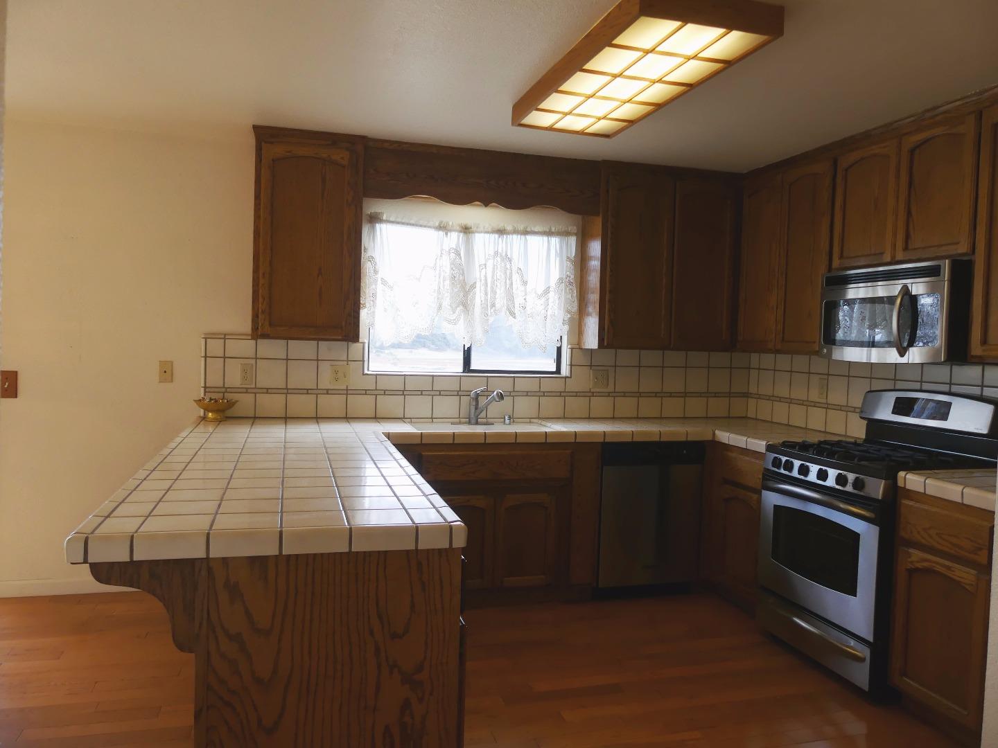 200 Hudson Landing Road Watsonville, CA 95076 - Photo 9 of 28 Gallery Image 9