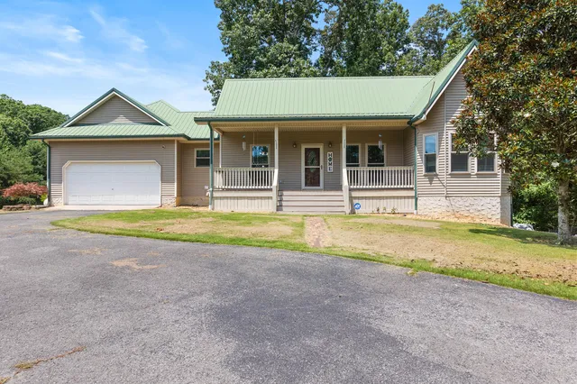 $549,000 | 819 Pickett Cross Road, Whitwell, TN 37397