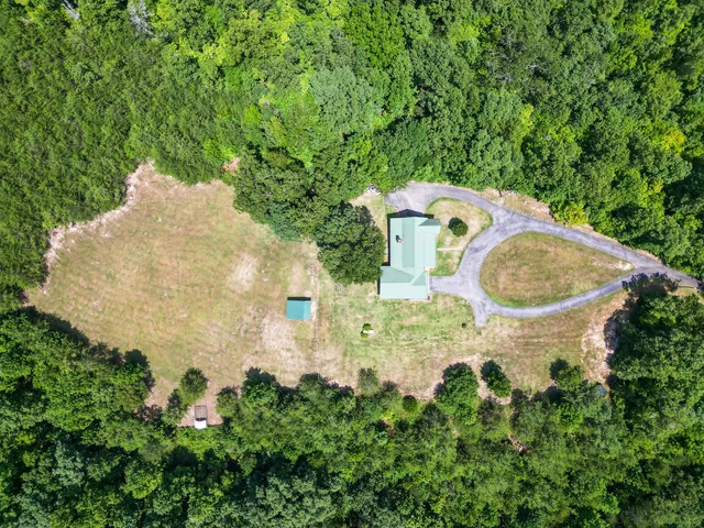 $549,000 | 819 Pickett Cross Road, Whitwell, TN 37397