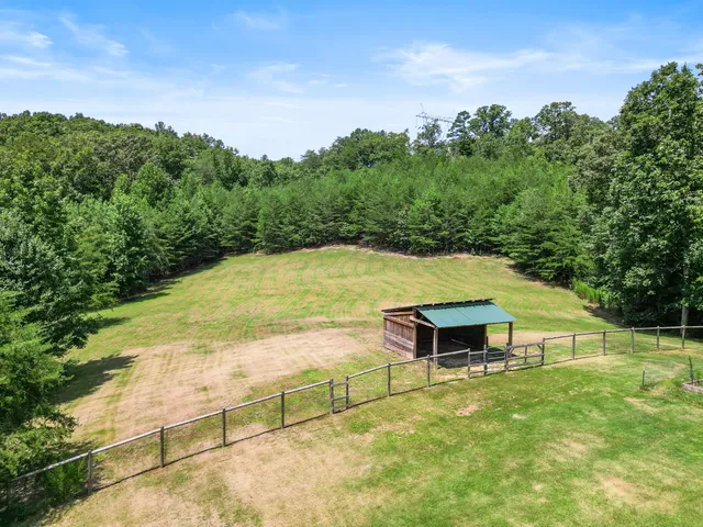 $549,000 | 819 Pickett Cross Road, Whitwell, TN 37397
