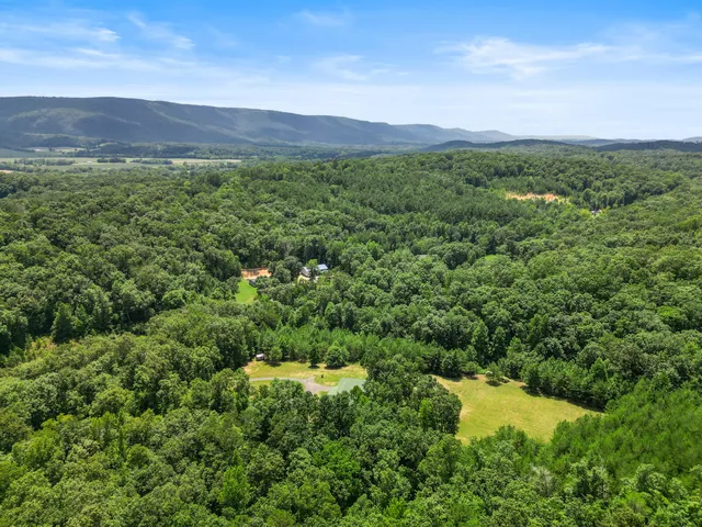 $549,000 | 819 Pickett Cross Road, Whitwell, TN 37397