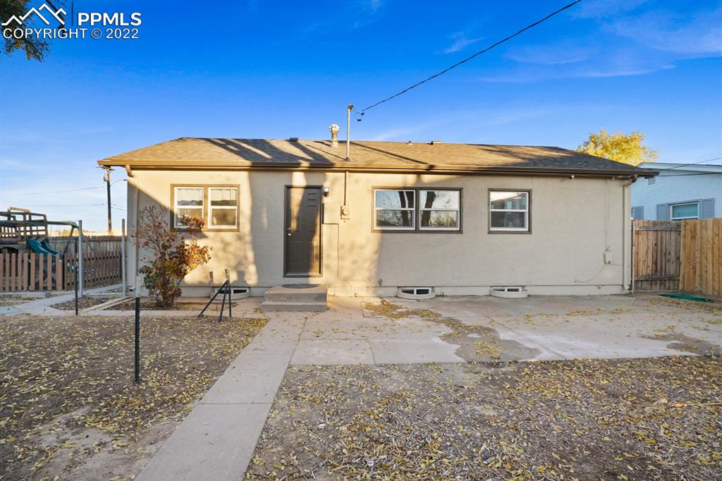 1901 Ridgewood Lane Pueblo, CO 81005 - Photo 21 of 29 a front view of a house