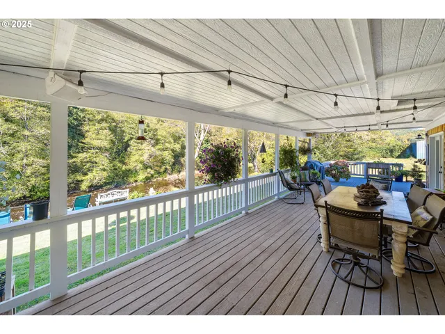 a black and white photo of a house