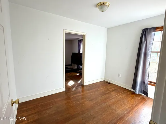 $350,000 | 120 West Lowe Drive, Caryville, TN 37714