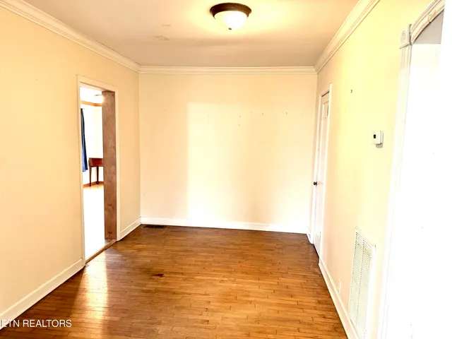 $350,000 | 120 West Lowe Drive, Caryville, TN 37714