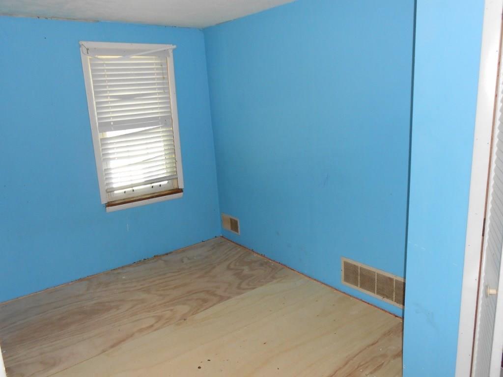 540 Washington Road Waynesburg, PA 15370 - Photo 6 of 15 Bedroom